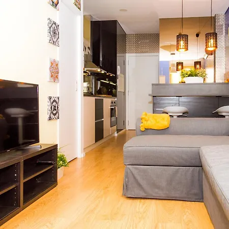 Liiiving In | Invictus Bolhao Market Apartment Porto